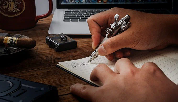 電報のキーを押して芯を戻す、スチームパンクなステンレス製ボールペン Gennai Pen SL01 (ゲンナイペン) — 写真7